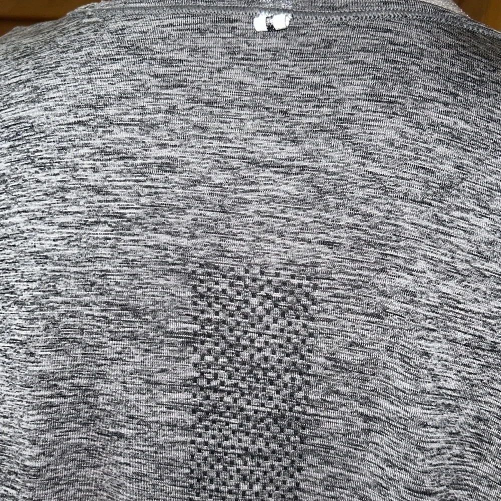 NIKE Run Fast Live Fearless Dri-Fit Top Size Large